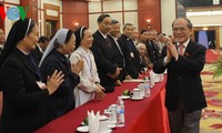 Вьетнамские католики плечом к плечу вносят вклад в дело строительства и защиты страны