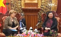 Вице-спикер Парламента СРВ приняла главу представительства ЮНИСЕФ во Вьетнаме