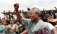 Экс-президент ЮАР Нельсон Мандела скончался в возрасте 95 лет
