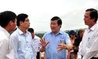 Президент Вьетнама совершил рабочую поездку в провинцию Куангнгай
