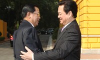 Премьер-министр Камбоджи продолжает официальный визит во Вьетнам