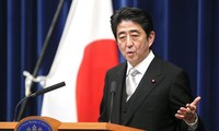 Синдзо Абэ: Япония может пересмотреть мирную конституцию
