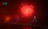 По всему Вьетнаму радостно встречают Новый год по лунному календарю