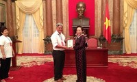 Вице-президент Вьетнама приняла 100 лучших доноров крови страны 2015 года