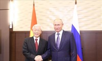 Генсек ЦК КПВ Нгуен Фу Чонг провёл переговоры с президентом РФ Владимиром Путиным