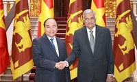 Нгуен Суан Фук принял премьер-министра Шри-Ланки