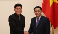Вице-премьер Выонг Динь Хюэ принял главного исполнительного директора «Grab»