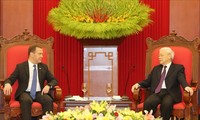 Генсек ЦК КПВ, президент Вьетнама принял премьер-министра России