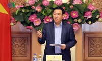 Вице-премьер Выонг Динь Хюэ: в 2019 году необходимо продолжать сохранять темпы экономического роста
