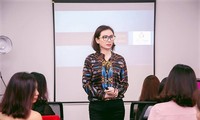 Нэнси Нгуен помогает вьетнамским женщинам вести бизнес в Сингапуре