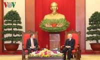 Генсек ЦК КПВ, президент Вьетнама Нгуен Фу Чонг принял президента Сената Австралии Скотта Райана