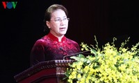 Председатель Национального собрания Вьетнама вручила премию «Золотой серп и молот»