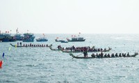 Гонка на лодках в виде мифических животных в островном уезде Лишон