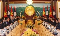 Состоялись переговоры между высшими руководителями Вьетнама и Лаоса