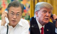 Дональд Трамп обсудил по телефону с Мун Чжэ Ином итоги саммита США - КНДР 