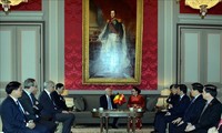 Нгуен Тхи Ким Нган встретилась с председателем Сената Бельгии Жаком Бротчи