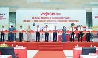 Премьер-министр присутствовал на церемонии открытия 5 новых рейсов авиакомпании Vietjet в город Кантхо