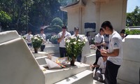 Молодые вьетнамские эмигранты почтили память павших фронтовиков