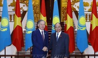 Премьер-министр СРВ принял председателя Межилиса парламента Республики Казахстан
