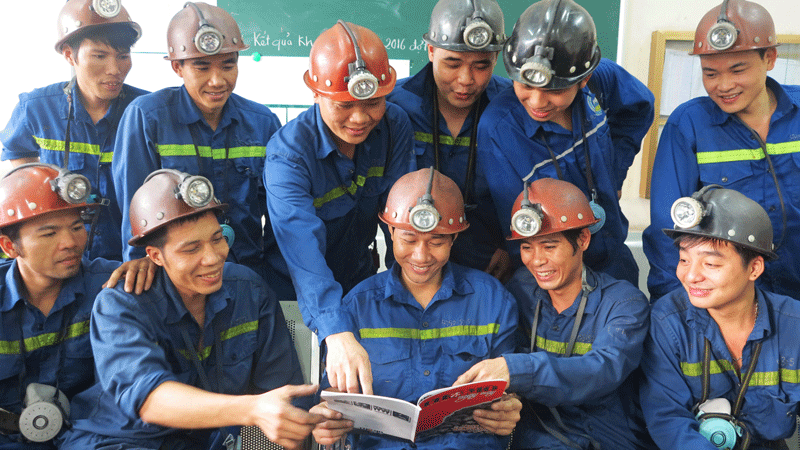 Вьетнамские шахтёры продолжают традиции предшественников 