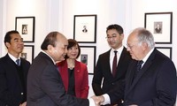 Президент Нгуен Суан Фук принял бывшего президента, министра экономики Швейцарии Шнайдера Амманна
