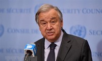 Генсек ООН посещает Европу, выступая за мирное урегулирование российско-украинского конфликта