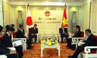 Глава МОБ То Лам принял бывшего специального посла по японско-вьетнамскому сотрудничеству