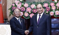 Президент СРВ Нгуен Суан Фук принял председателя Нацассамблеи Камбоджи