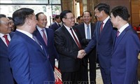 Председатель НС СРВ Выонг Динь Хюэ  поздравил власти и жителей Ханоя с Тэтом