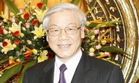 Tổng Bí Thư Nguyễn Phú Trọng gặp mặt cán bộ cấp cao đã nghỉ hưu