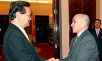 Thủ tướng Nguyễn Tấn Dũng tiếp kiến Quốc vương Campuchia Norodom Shihamoni