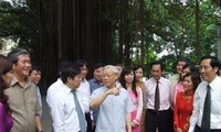 Tổng Bí thư Nguyễn Phú Trọng thăm và làm việc với Báo Nhân Dân