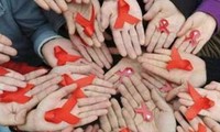 Mít tinh hưởng ứng Tháng hành động quốc gia phòng, chống AIDS 