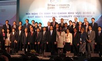 Khai mạc hội nghị tài chính ổn định khu vực Đông Á