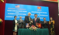 Việt - Mỹ ký Hiệp định sửa đổi Hiệp định vận tải hàng không