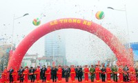 Phó Thủ tướng Nguyễn Xuân Phúc dự lễ thông xe cầu vượt Láng - Nguyễn Chí Thanh