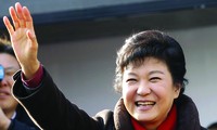 Những thách thức chờ đón nữ Tổng thống đầu tiên của Hàn Quốc