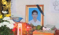 Truy tặng huy hiệu “Tuổi trẻ dũng cảm” cho em Nguyễn Văn Nam