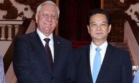 Thủ tướng Nguyễn Tấn Dũng hội đàm với Thủ tướng Belarus 