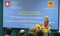 Nâng cao năng lực cạnh tranh xuất khẩu cho doanh nghiệp vừa và nhỏ Việt Nam