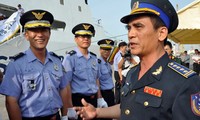 Tàu Cảnh sát biển Hàn Quốc thăm Cảnh sát biển Việt Nam 