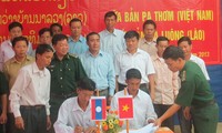 Nhân rộng mô hình kết nghĩa thôn, bản giáp biên Việt Nam - Lào 