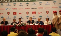 Đội tuyển quốc gia Việt Nam quyết đấu với Câu lạc bộ Arsenal