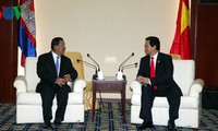Thủ tướng Nguyễn Tấn Dũng hội kiến với Thủ tướng Campuchia