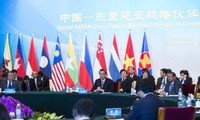 ASEAN - Trung Quốc bắt đầu đàm phán về COC