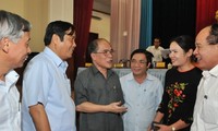 Chủ tịch Quốc hội Nguyễn Sinh Hùng tiếp xúc cử tri huyện Kỳ Anh, Hà Tĩnh