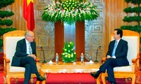 Thủ tướng Nguyễn Tấn Dũng tiếp Bộ trưởng Kinh tế, Giáo dục và Nghiên cứu Thụy Sỹ