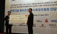 Các doanh nghiệp Hàn Quốc tặng hơn 200.000 USD  cho tỉnh Hải Dương làm công tác xã hội