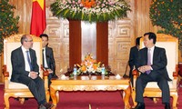 Thủ tướng Nguyễn Tấn Dũng tiếp Phó Thủ tướng Vương quốc Bỉ Johan Vande Lanotte