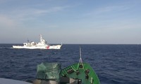 Trung Quốc tiếp tục sử dụng số đông tàu trọng tải lớn uy hiếp, ngăn cản tàu chấp pháp của Việt Nam 